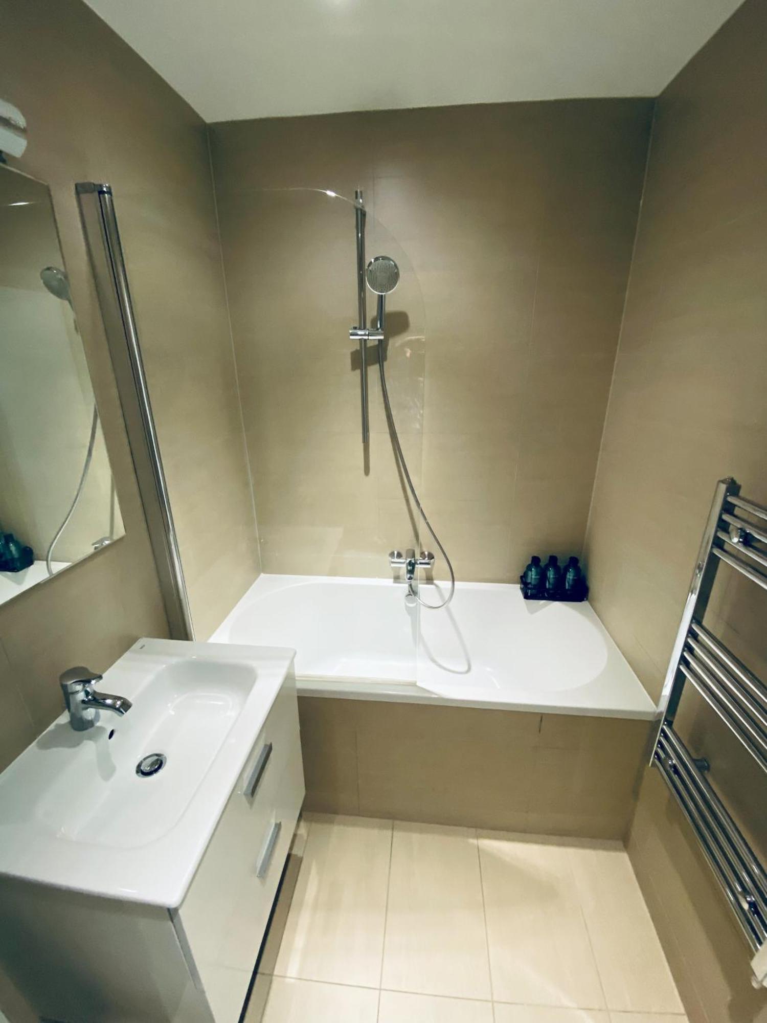 2 Bedroom Flat - 2 Bath - 15 Min Camden Town Λονδίνο Εξωτερικό φωτογραφία